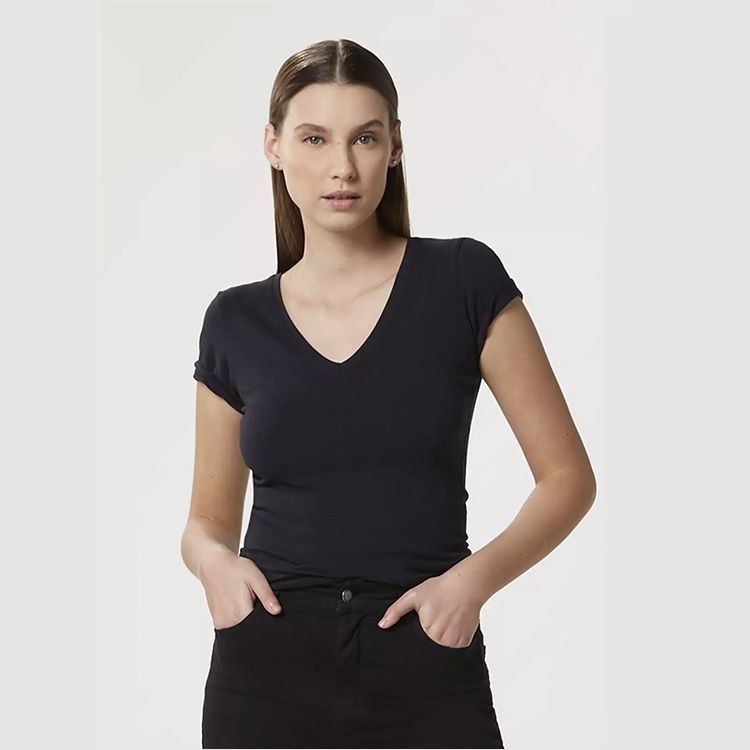 Blusa Hering Feminina Básica Decote V com Elastano XG Preta